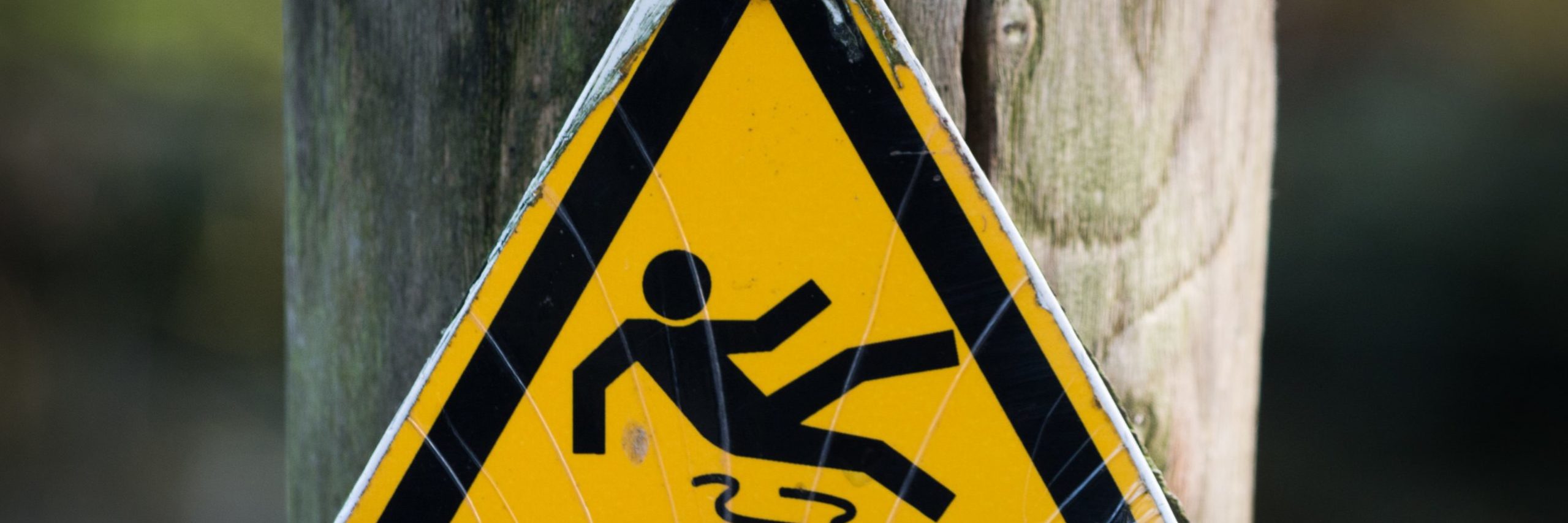 sign-slippery-wet-caution-4341 (1)