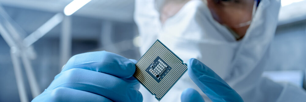 In,Ultra,Modern,Electronic,Manufacturing,Factory,Design,Engineer,In,Sterile