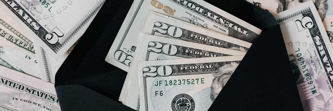 pexels-karolina-grabowska-4386370