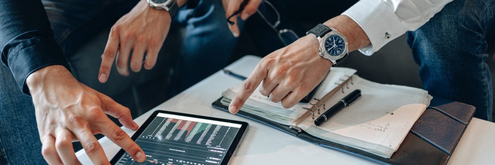 pexels-alphatradezone-5833772